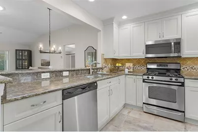 634 Allenwood Loop, The Villages, FL 32162 - Photo 6