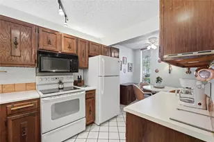 5605 Coral Lake Dr, Margate, FL 33063 - Photo 14