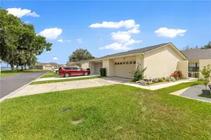 2226 Cypress Cove Dr, Tavares, FL 32778 - Photo 2