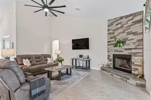 3828 Oak Pointe Dr, Lady Lake, FL 32159 - Photo 14