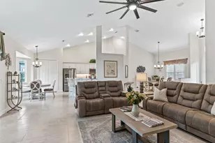 3828 Oak Pointe Dr, Lady Lake, FL 32159 - Photo 16