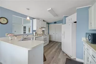 1203 Granada Ct, The Villages, FL 32159 - Photo 10