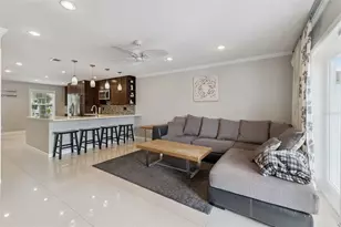 4779 Coquina Key Dr SE, Saint Petersburg, FL 33705 - Photo 6