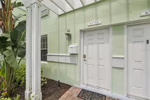 4779 Coquina Key Dr SE, Saint Petersburg, FL 33705 - Photo 2
