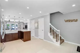 4779 Coquina Key Dr SE, Saint Petersburg, FL 33705 - Photo 18