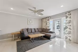 4779 Coquina Key Dr SE, Saint Petersburg, FL 33705 - Photo 8