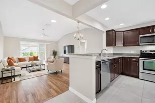 926 Long Leaf Ln, The Villages, FL 32163 - Photo 10