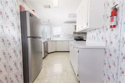 5217 Cambridge Court, Wildwood, FL 34785 - Photo 10