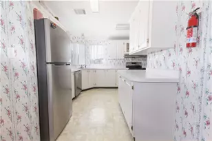 5217 Cambridge Ct, Wildwood, FL 34785 - Photo 10