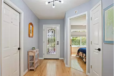 521 San Pedro Drive, The Villages, FL 32159 - Photo 4
