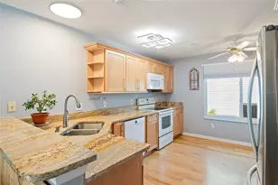 521 San Pedro Dr, The Villages, FL 32159 - Photo 16