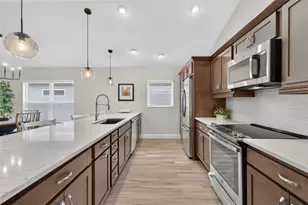 4686 Hiles Pl, The Villages, FL 32163 - Photo 8