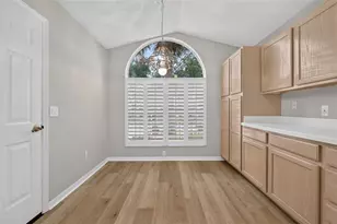 2129 Margarita Dr, The Villages, FL 32159 - Photo 8