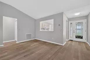 2129 Margarita Dr, The Villages, FL 32159 - Photo 10