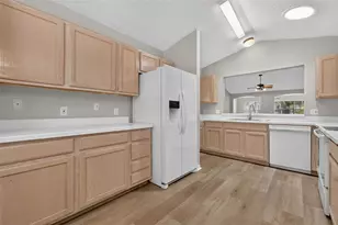 2129 Margarita Dr, The Villages, FL 32159 - Photo 6