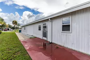 1030 Capella Dr, Tavares, FL 32778 - Photo 56