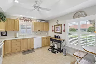 10172 Mainsail Dr, Oxford, FL 34484 - Photo 14