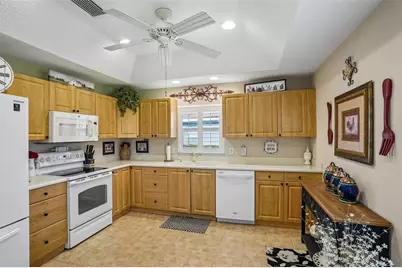 10172 Mainsail Drive, Oxford, FL 34484 - Photo 22