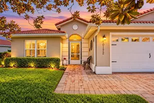 10172 Mainsail Dr, Oxford, FL 34484 - Photo 1