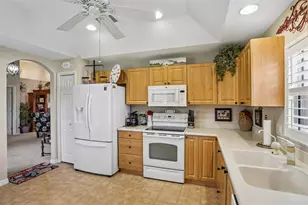 10172 Mainsail Dr, Oxford, FL 34484 - Photo 20