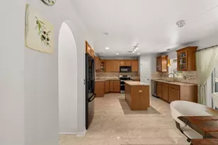 7651 Lake Andrea Cir, Mount Dora, FL 32757 - Photo 10