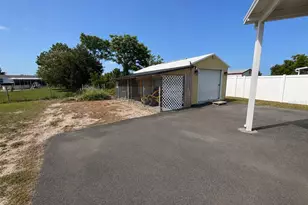 13718 County Rd 109D-3, Lady Lake, FL 32159 - Photo 40