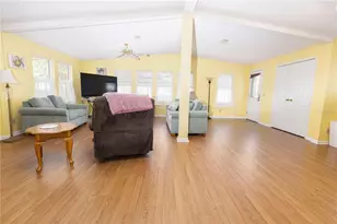 1159 Paradise Dr, Lady Lake, FL 32159 - Photo 6