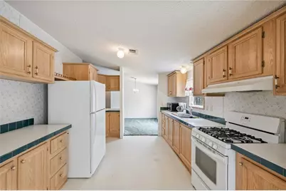 2786 NE 33rd Place, Coleman, FL 33521 - Photo 6