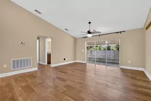 74 N Oak Ave, Umatilla, FL 32784 - Photo 10