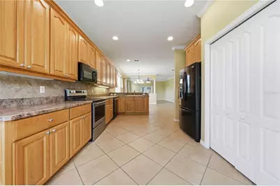 81 Twin Lake Cir, Umatilla, FL 32784 - Photo 8