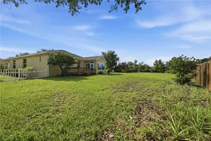81 Twin Lake Cir, Umatilla, FL 32784 - Photo 40