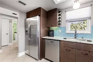 601 N McDonald St, Mount Dora, FL 32757 - Photo 12