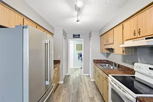 26638 E Cove Dr, Tavares, FL 32778 - Photo 22