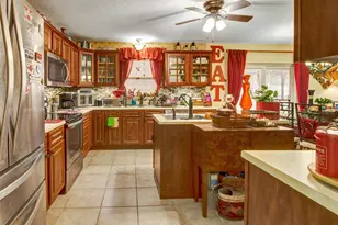 218 Tres Reyes Ln, Groveland, FL 34736 - Photo 16