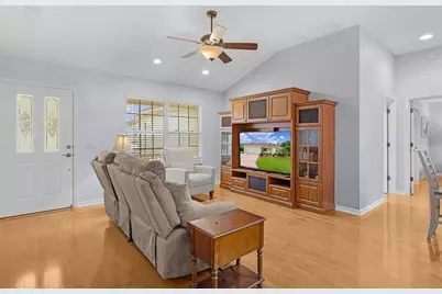 649 Ravenel Court, The Villages, FL 32162 - Photo 10