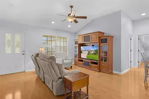 649 Ravenel Ct, The Villages, FL 32162 - Photo 10