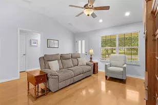 649 Ravenel Ct, The Villages, FL 32162 - Photo 12