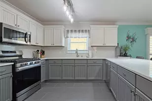 896 Radclife Berea Pl, The Villages, FL 32162 - Photo 4