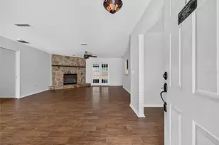 811 W Harbour Ct, Ocoee, FL 34761 - Photo 2