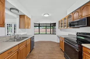 811 W Harbour Ct, Ocoee, FL 34761 - Photo 6