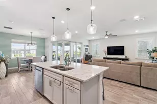 13940 Destin Bch Ln, Orlando, FL 32827 - Photo 10