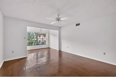 110 N Tremain St #105, Mount Dora, FL 32757 - Photo 8