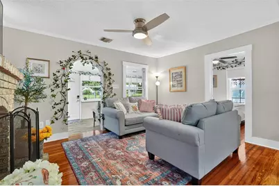 418 E 10th Avenue, Mount Dora, FL 32757 - Photo 6