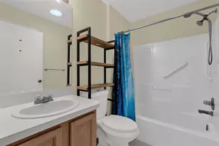 17648 SE 93rd Butler Ct, The Villages, FL 32162 - Photo 16
