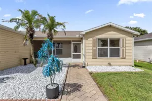 17648 SE 93rd Butler Ct, The Villages, FL 32162 - Photo 2