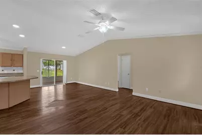 17648 SE 93rd Butler Court, The Villages, FL 32162 - Photo 6