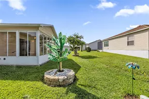 17648 SE 93rd Butler Ct, The Villages, FL 32162 - Photo 32