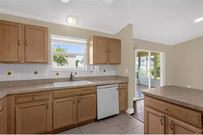 17648 SE 93rd Butler Court, The Villages, FL 32162 - Photo 12
