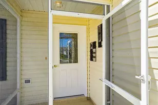 917 Eastmont Ct, The Villages, FL 32162 - Photo 6