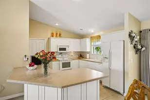 917 Eastmont Ct, The Villages, FL 32162 - Photo 14